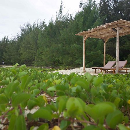 Kivuli Beach Resort Паже Екстериор снимка