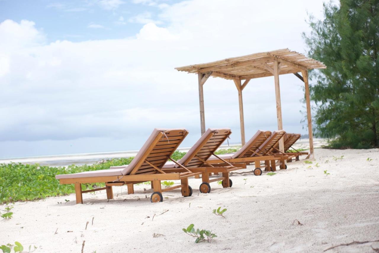 Kivuli Beach Resort Паже Екстериор снимка