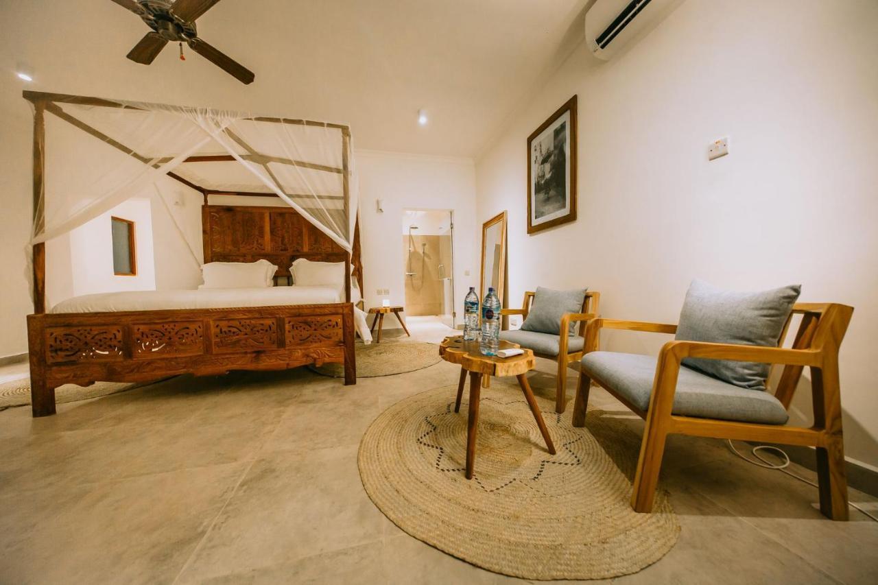Kivuli Beach Resort Паже Екстериор снимка