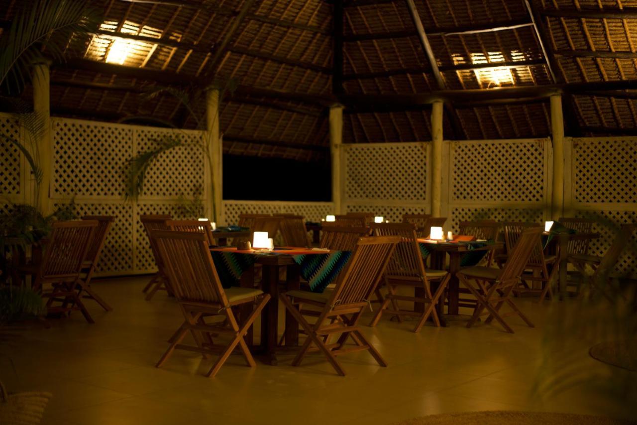 Kivuli Beach Resort Паже Екстериор снимка