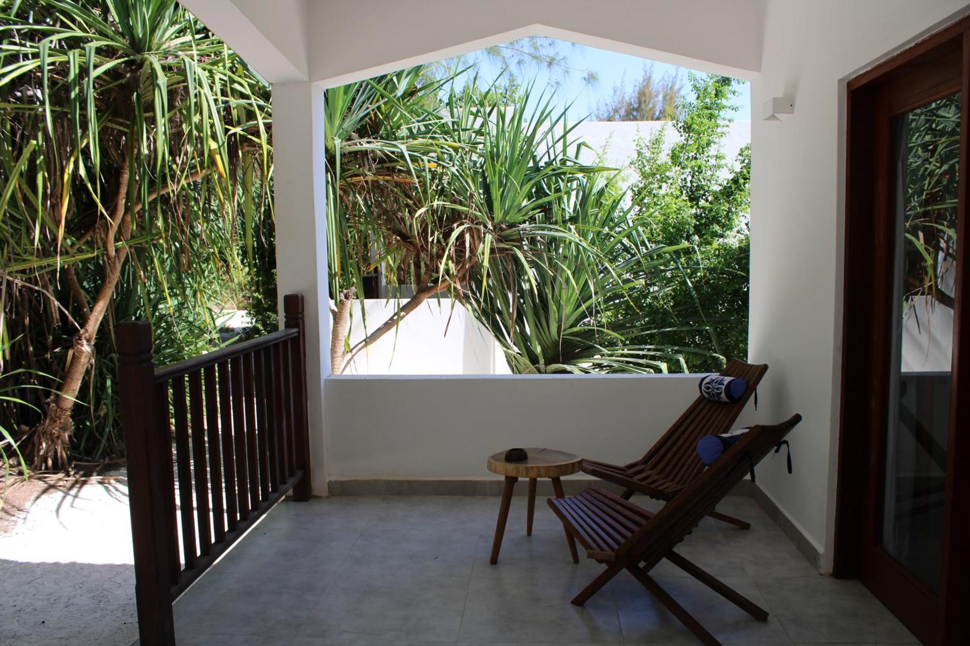 Kivuli Beach Resort Паже Екстериор снимка