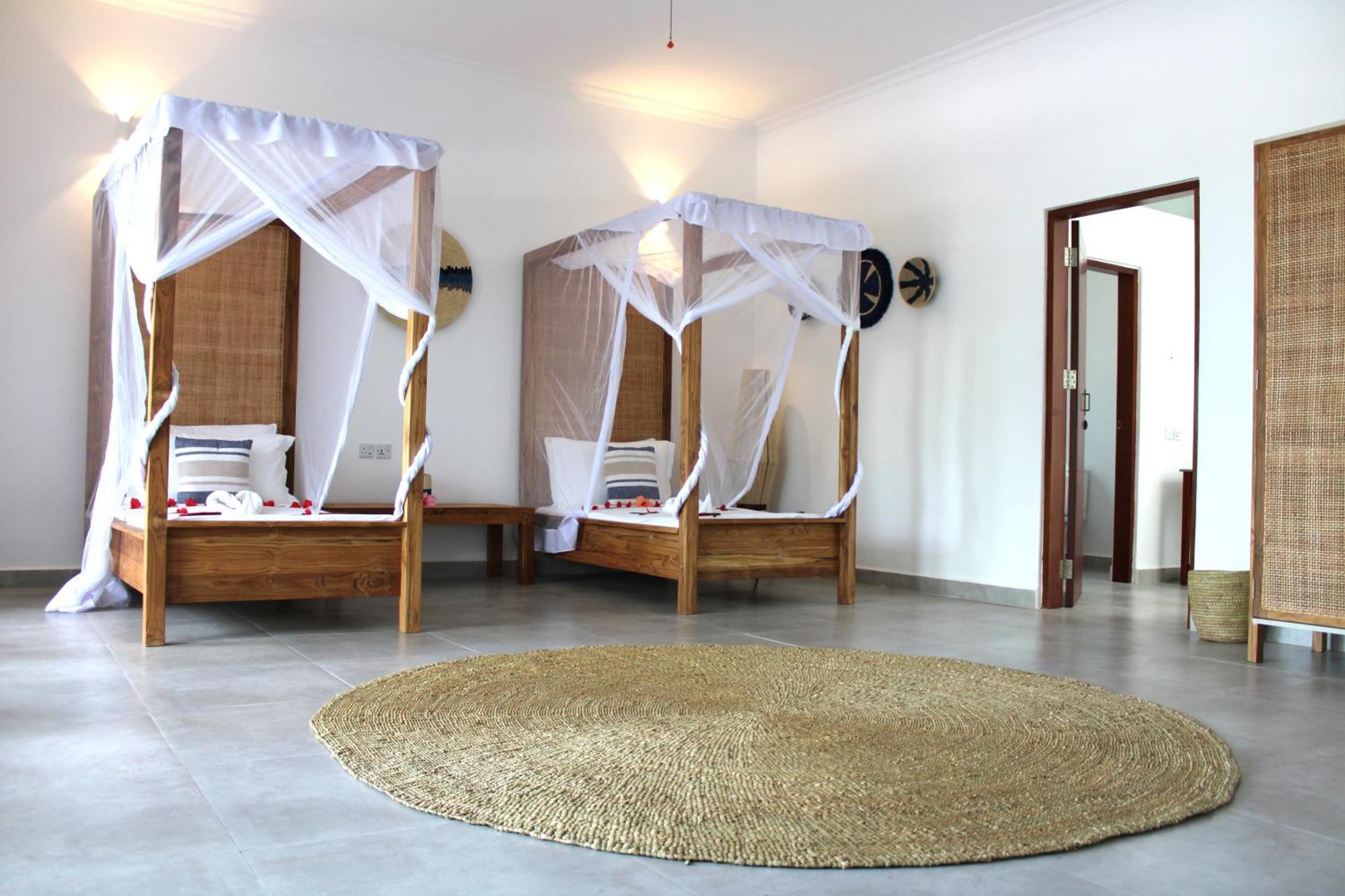 Kivuli Beach Resort Паже Екстериор снимка