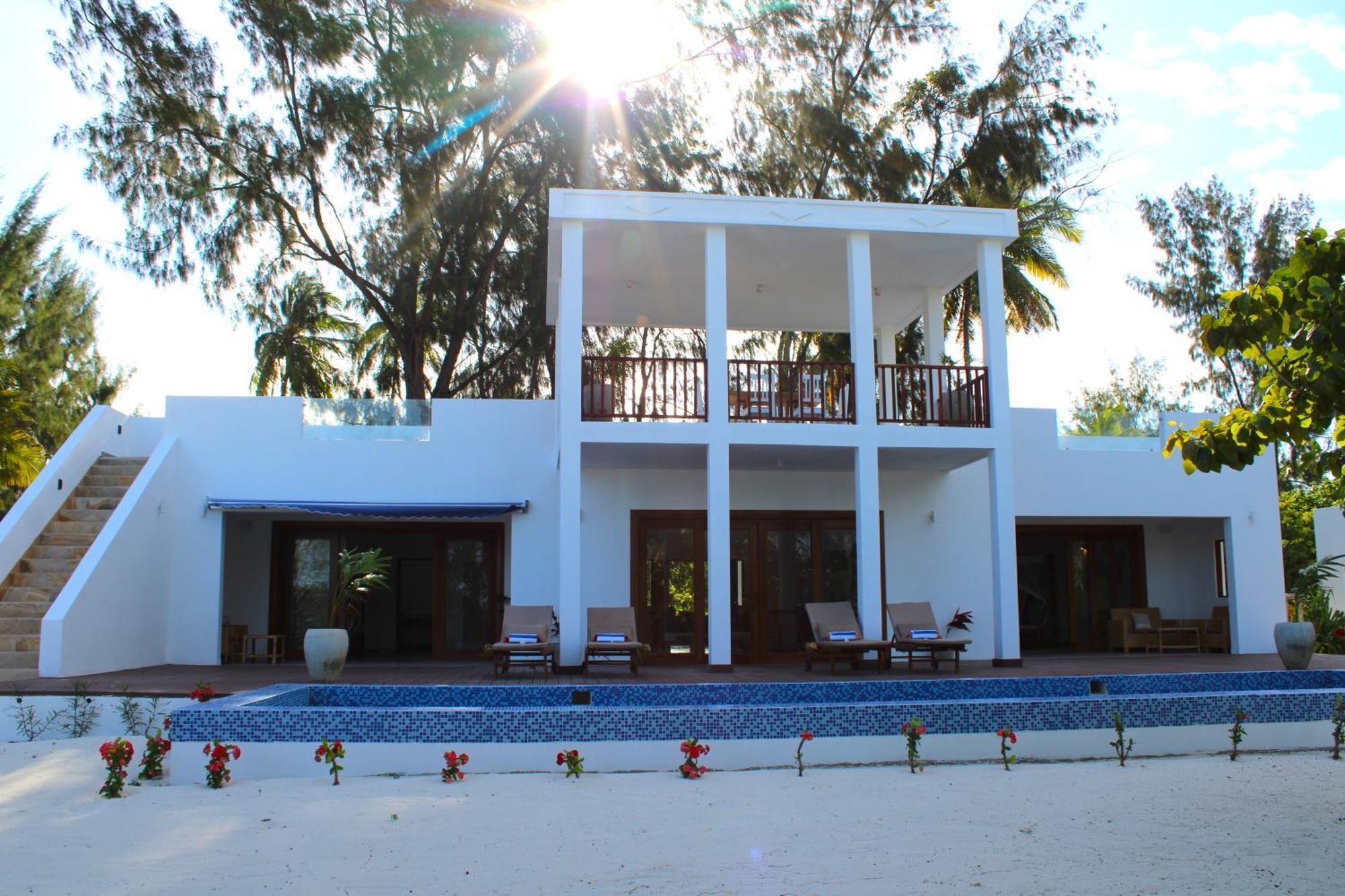 Kivuli Beach Resort Паже Екстериор снимка