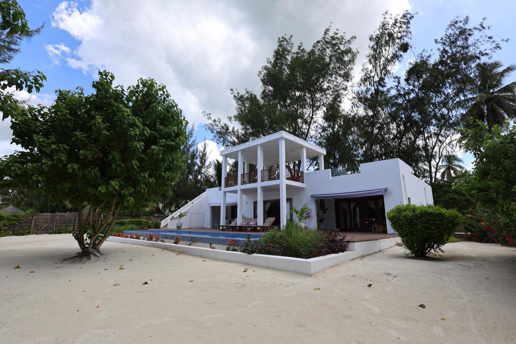 Kivuli Beach Resort Паже Екстериор снимка